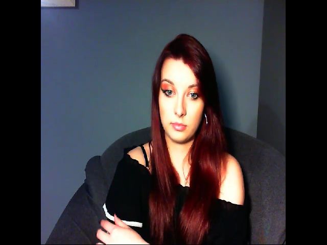 Live sex webcam photo for VirginLuna18 #269373580