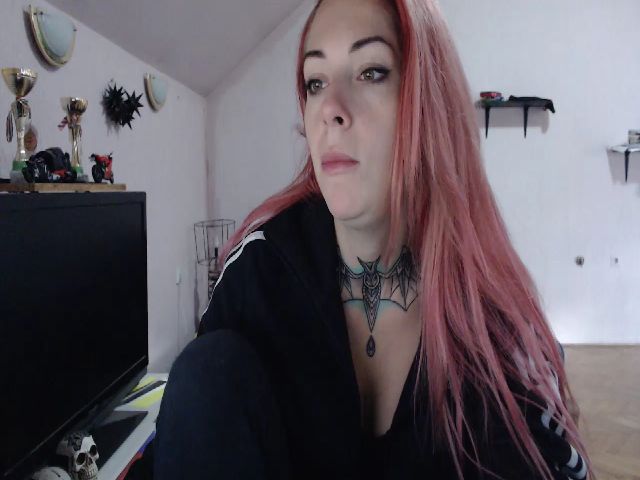 Live sex webcam photo for SweetRacerEl #269364597