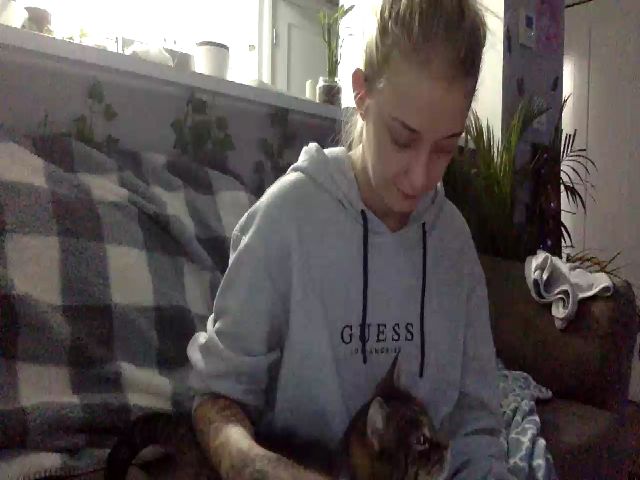 Live sex webcam photo for DaniiAngel #269375813