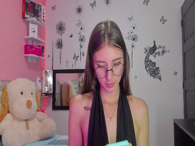 Live sex webcam photo for AlessaKitty #269369028