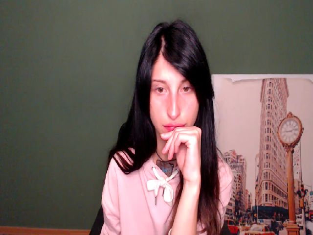 Live sex webcam photo for SnowSpacee #269369786