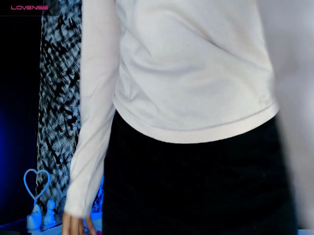 Live sex webcam photo for Brigtstar_ #269357483