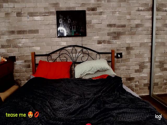 Live sex webcam photo for LimonadV #269362083