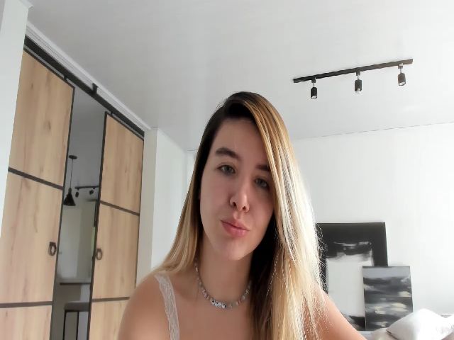 Live sex webcam photo for LauraVega #269368128
