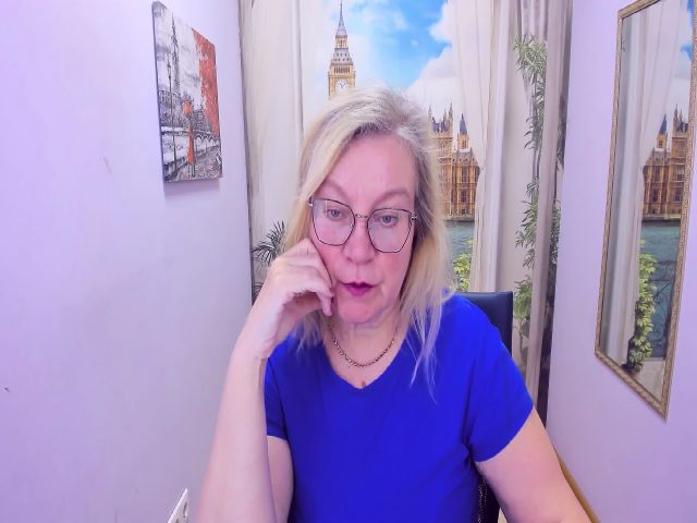 Live sex webcam photo for NataliMellow #269369553