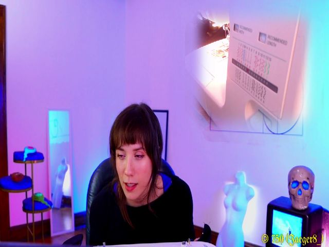 Live sex webcam photo for MinnieMoralia #269357108