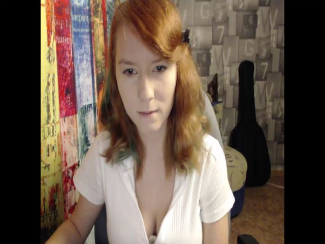 Live sex webcam photo for NikiFoks18 #269375107