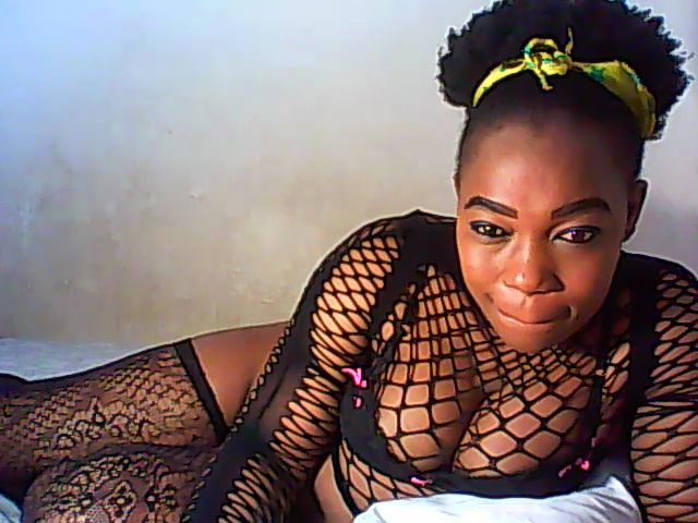 Live sex webcam photo for AfriPrincess #269362550