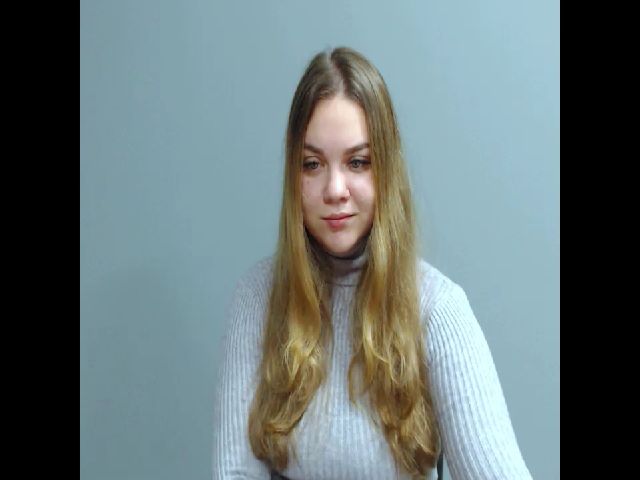 Live sex webcam photo for KenzieX_ #269362528