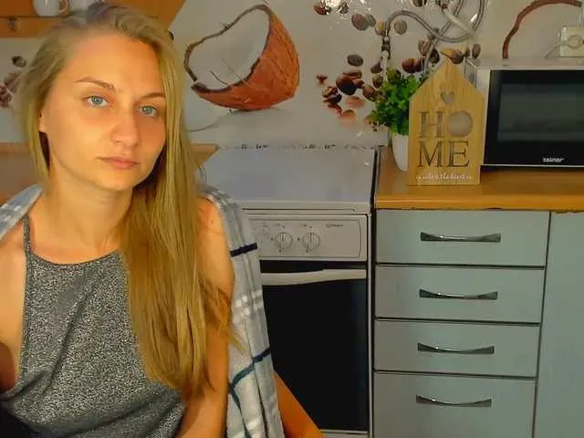 Live sex webcam photo for RitaMay #269360950