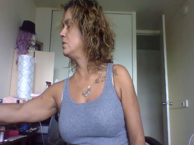 Live sex webcam photo for Havanaohlala #269370105