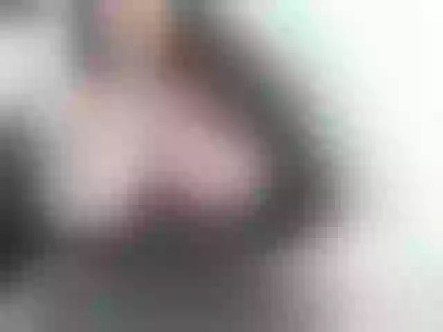 Live sex webcam photo for sweetshantal #269356314