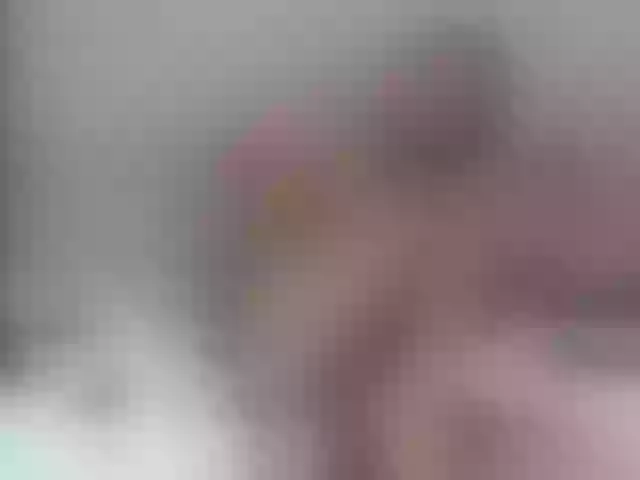 Live sex webcam photo for LauraCrystall #269370485
