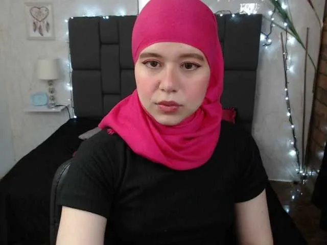 Live sex webcam photo for haddy18 #269372136