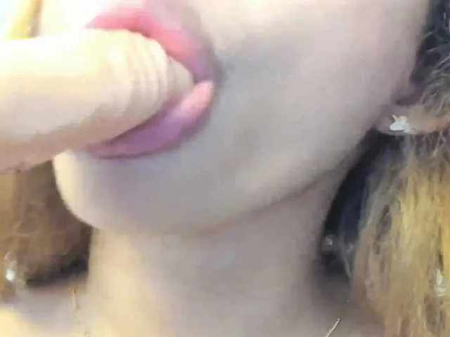 Live sex webcam photo for latincarlahot #269360837