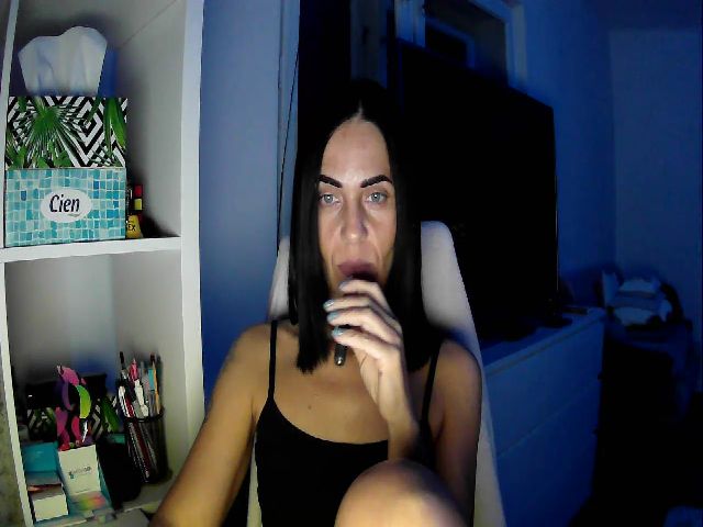 Live sex webcam photo for Beatrice_18 #269374681