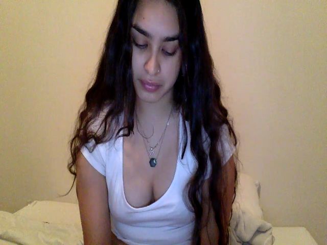 Live sex webcam photo for Sweetloveluna #269358660