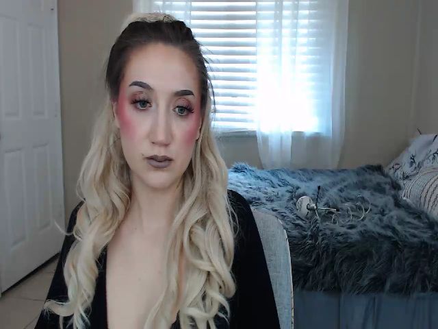 Live sex webcam photo for GoddessEmmy #269369961