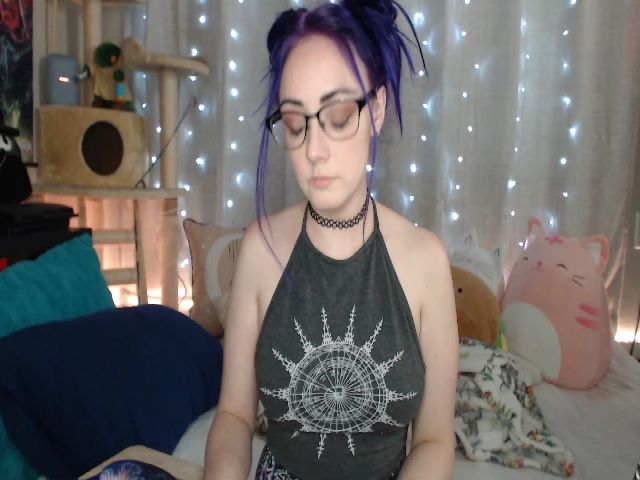 Live sex webcam photo for KittyPogz #269358771