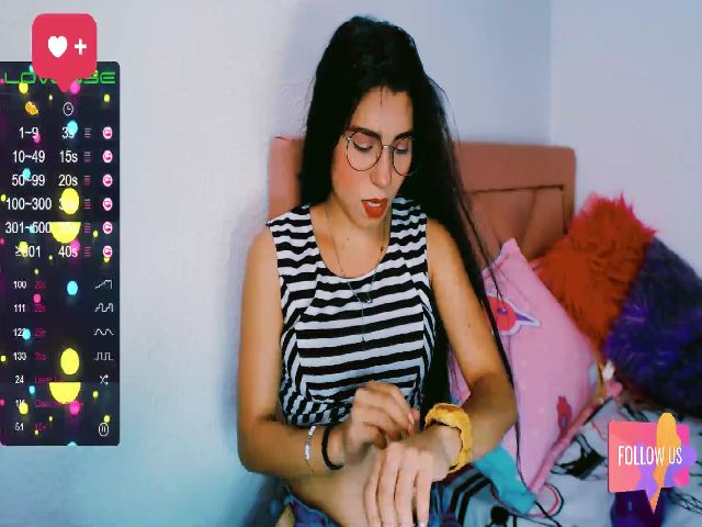 Live sex webcam photo for Emma_18x #269375286