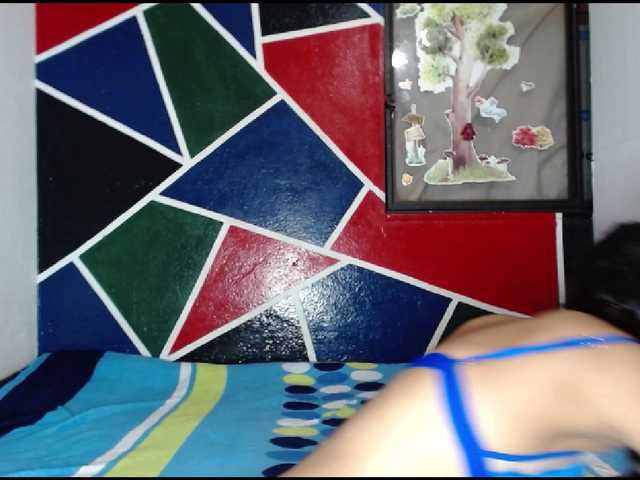 Live sex webcam photo for KimberlyHotty #269365628