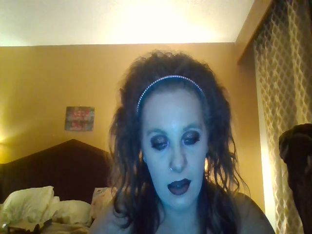 Live sex webcam photo for Binky18 #269360472