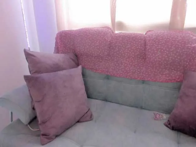 Live sex webcam photo for reiven-brown #269393297