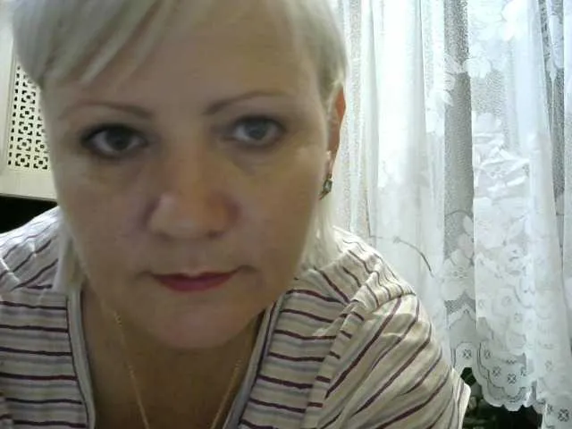 Live sex webcam photo for HelenLike #269376801