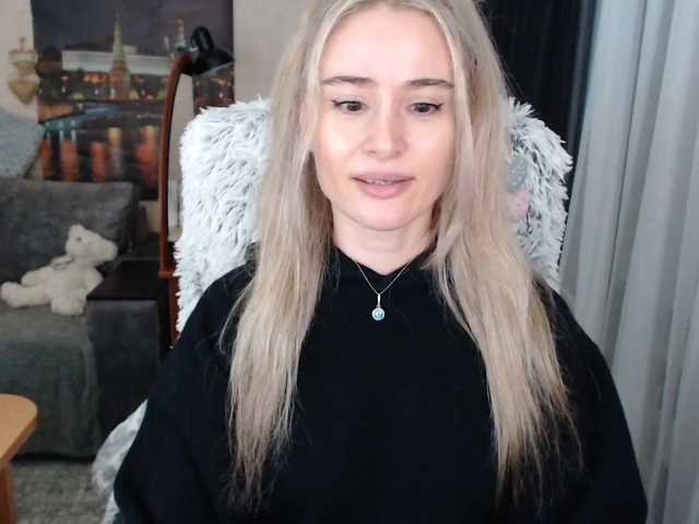 Live sex webcam photo for xyliganka777 #269376719