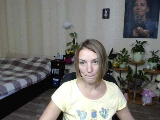 Live sex webcam photo for EmilyWild18 #269382404