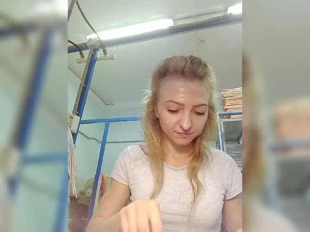 Live sex webcam photo for Anesteishen #269382168