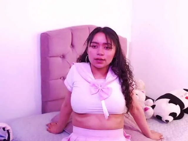 Live sex webcam photo for scarlet-gold #269383453