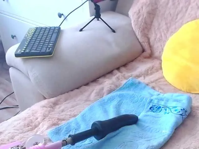 Live sex webcam photo for Sunny-Rose #269382097