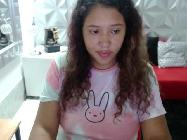 Live sex webcam photo for samantha-BBW #269387736