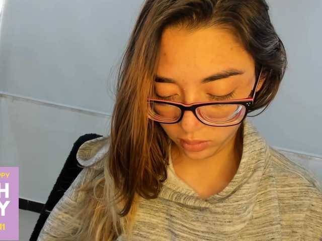 Live sex webcam photo for Charlotte-mwc #269393317