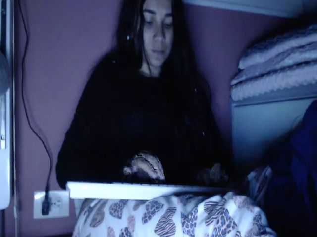 Live sex webcam photo for Joanne7 #269381105