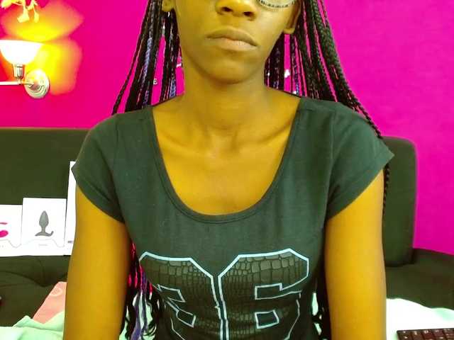 Live sex webcam photo for -UMAWILLIAMS #269386678