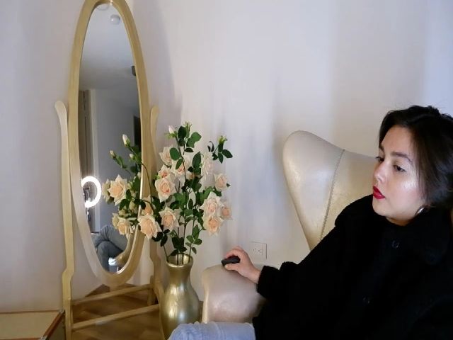 Live sex webcam photo for Anne_boleyn_ #269377911