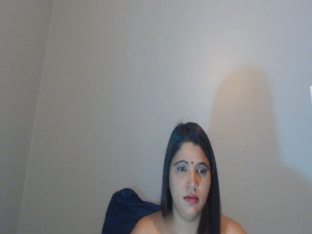 Live sex webcam photo for Indianrose1 #269390930