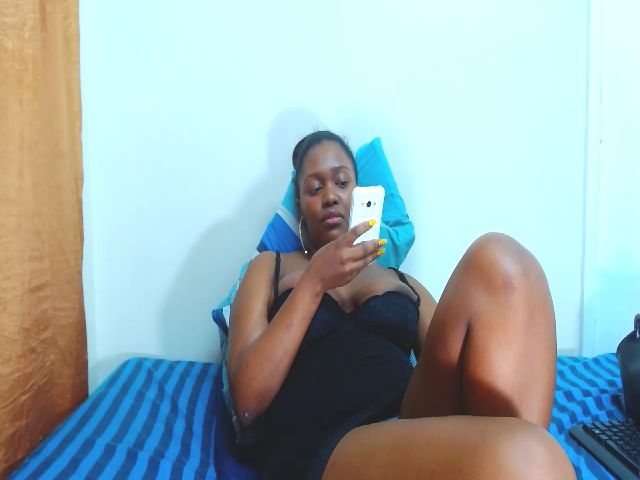 Live sex webcam photo for TiffanyRoseXX #269397255