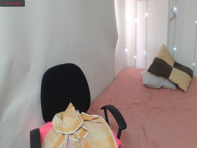 Live sex webcam photo for Soffy_phil #269394140