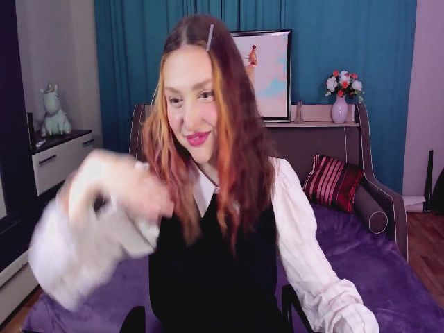 Live sex webcam photo for MadFrau #269389805