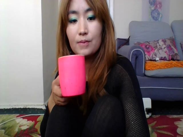 Live sex webcam photo for AsianDoll2000 #269380760