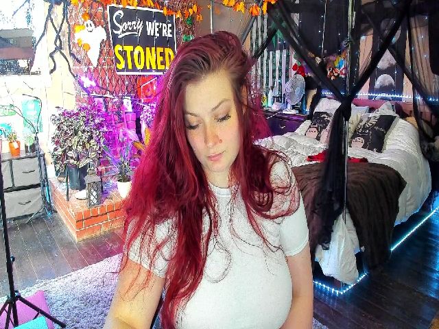 Live sex webcam photo for CherryBanks #269390519