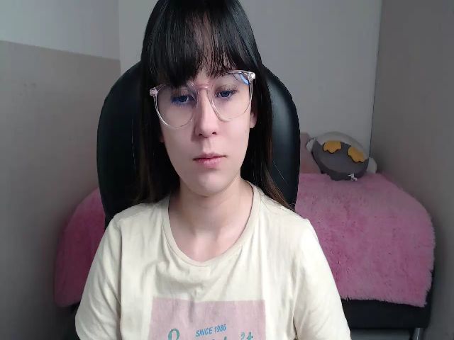 Live sex webcam photo for Paulette655 #269379960