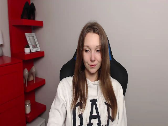 Live sex webcam photo for Little_ZOE #269381702