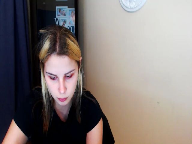 Live sex webcam photo for PolliMilk #269385689