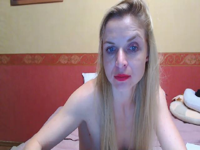 Live sex webcam photo for LanaQ #269397186