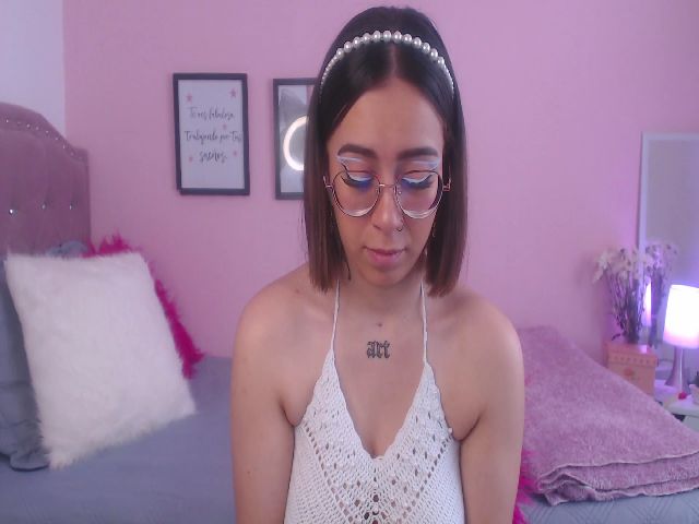 Live sex webcam photo for SamPuckett #269391453