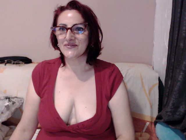 Live sex webcam photo for Elssye #269380090